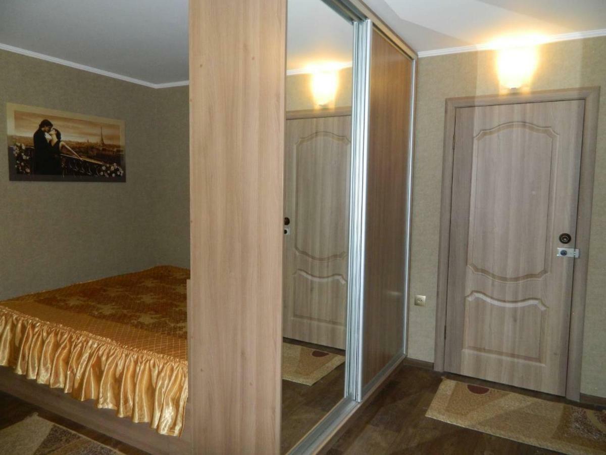 Ул. Киевская Апартаменты Kremenčuk Esterno foto